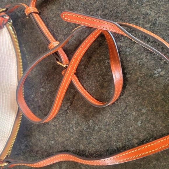 Dooney & Bourke Embossed Lizard Suki Pink Leather Crossbody Bag - Picture 6 of 7